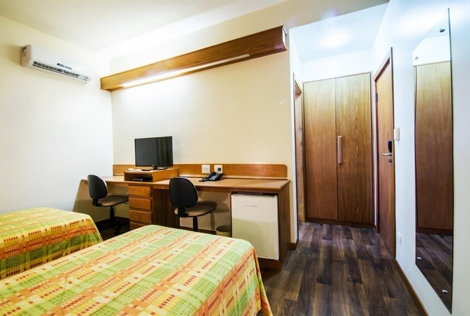 _14A3173-HDR copy.jpg