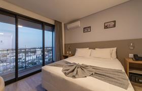 Super Luxo com Sacada do Hotel Laghetto Rio Grande