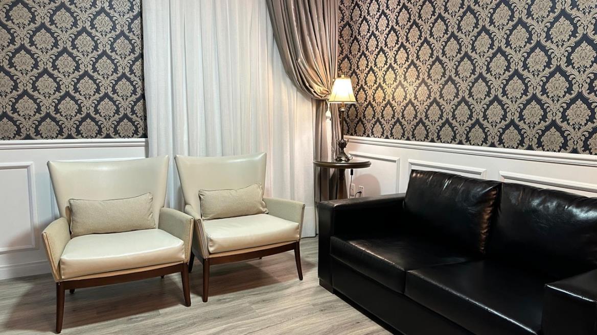 suite 5.jpg
