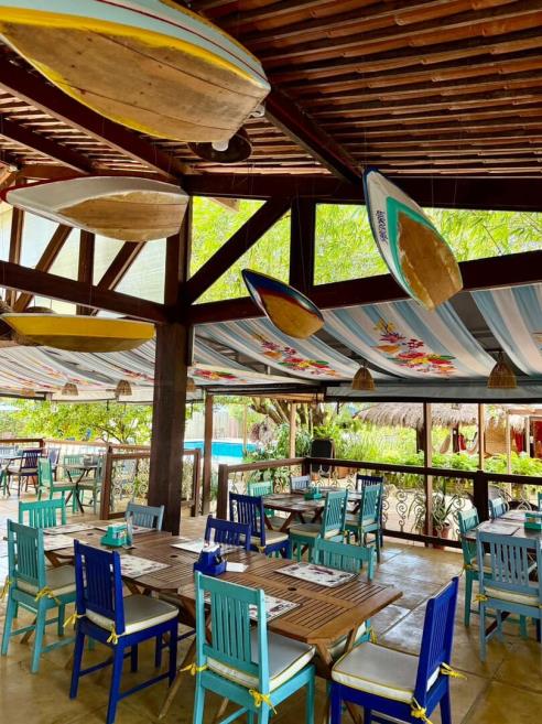 restaurante barco no primeiro plano.jpeg