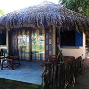 BANGALÔ COM VARANDA DUPLO