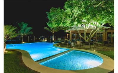 PISCINA E RESTAURANTE