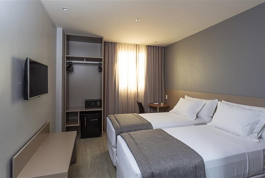 Duplo Standard 02 Camas Solteiros.jpg