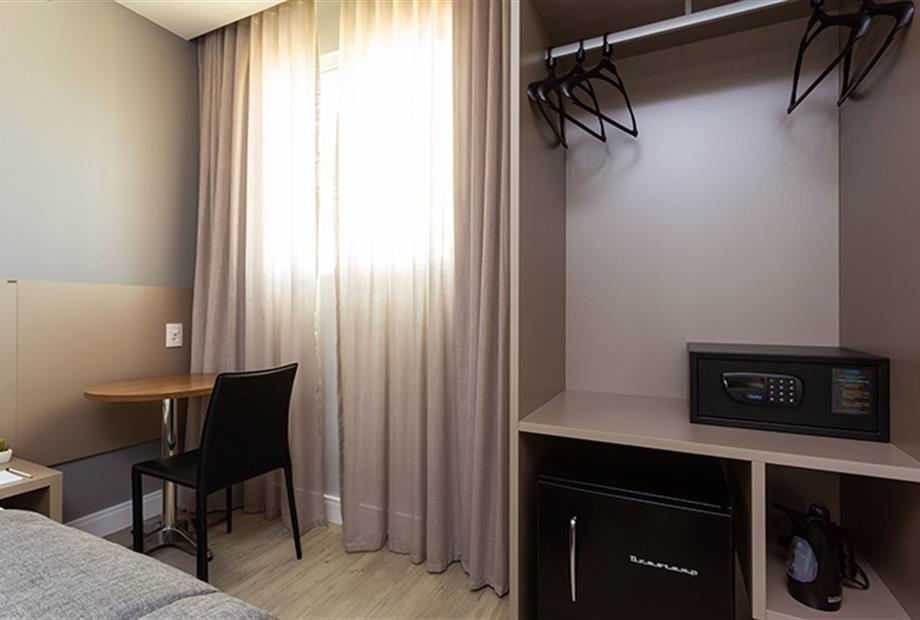 Duplo Standard Casal 01 Cama Casal KS 04.jpg