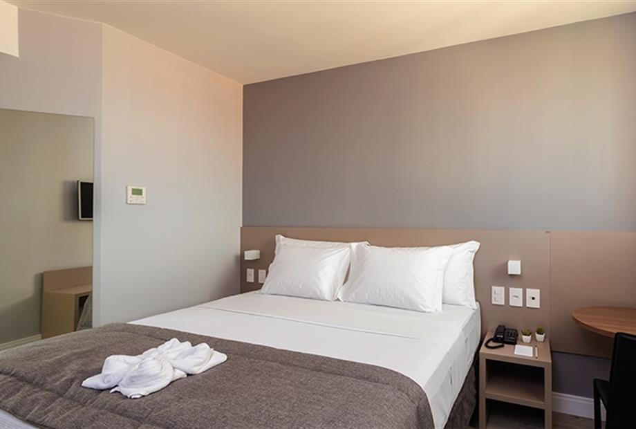 Duplo Superior Casal 01 Cama Casal KS 02.jpg