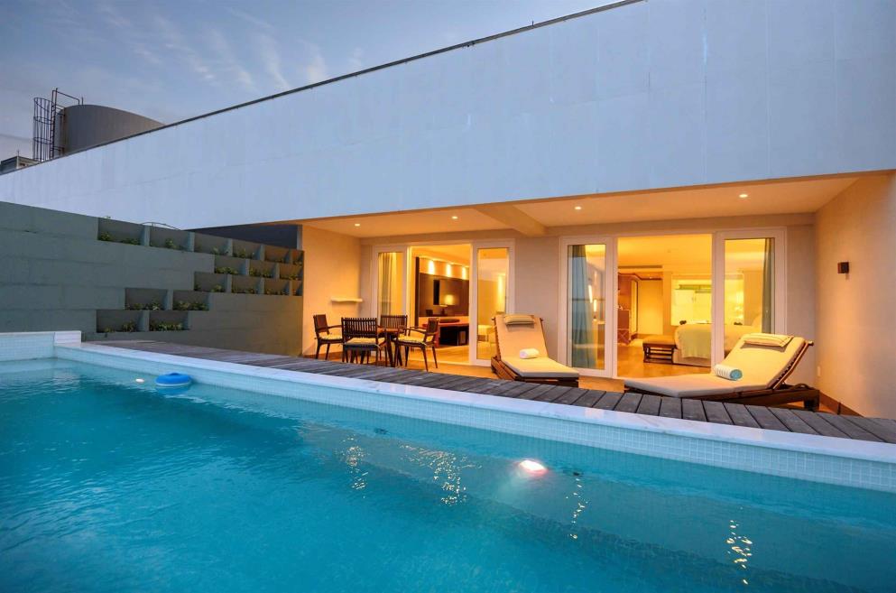 Piscina Suíte Presidencial.jpg