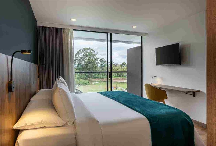 lagoon llanogrande_urv2806_m ok_4_11zon.jpg