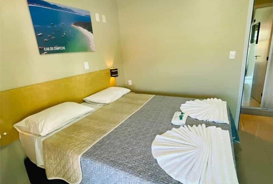 quarto foto contrario.jpeg