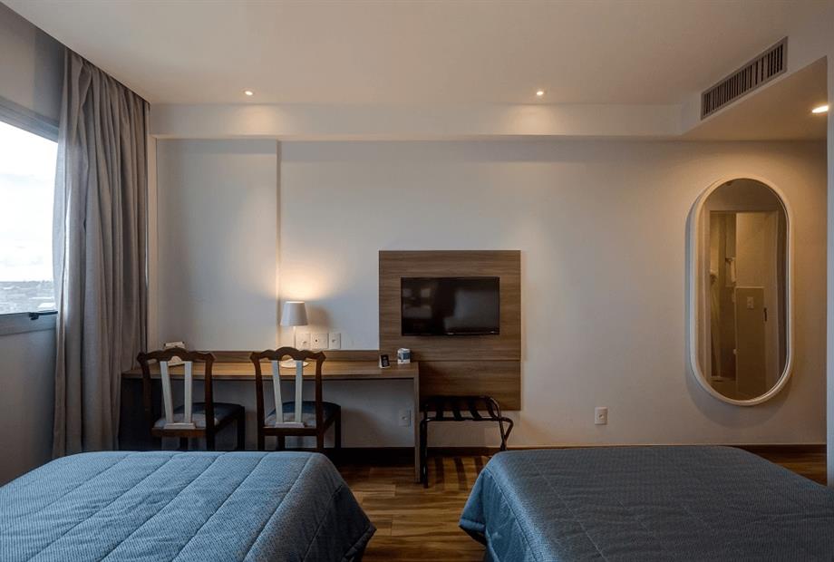 azol1707_8_9 (1).jpg