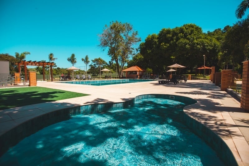 piscina re2.jpg