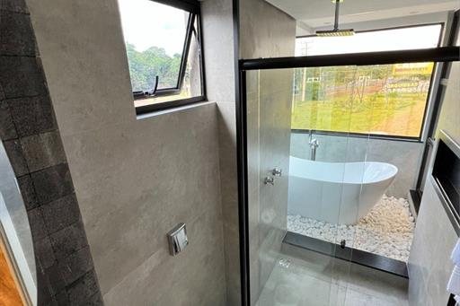 suíte banheiro.jpeg