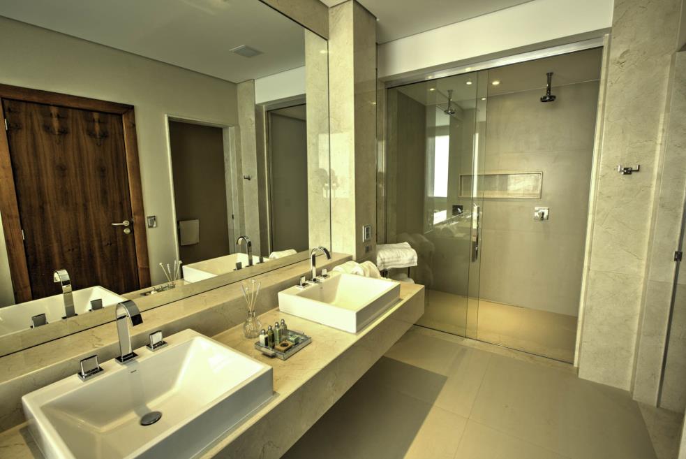 SUITE_GOLDEN_LUX_casal-6-de-8.jpg