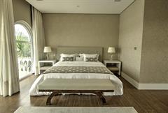 Suite Master Vista Piscina Golden Cama King Size