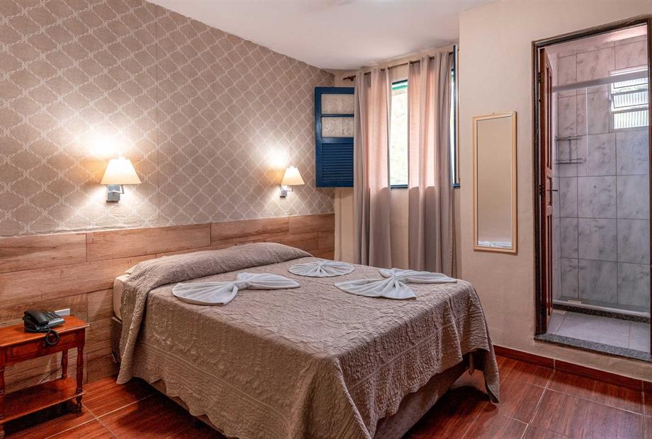 standard principal.jpg