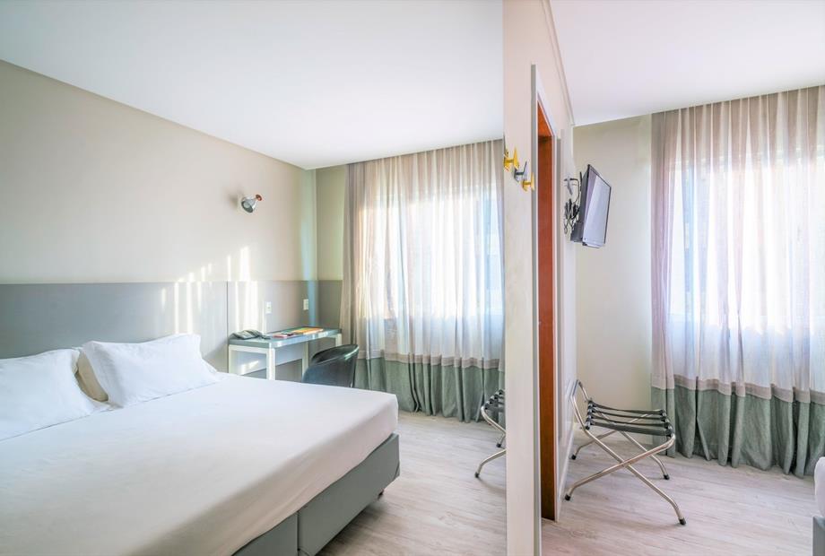 057_azs0609-hdr (2).jpg