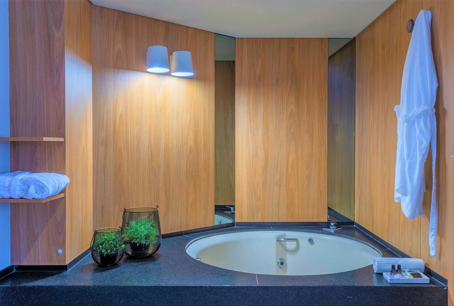 015_azs0425-hdr (2).jpg