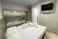 QUARTO LUXO PISO TERREO