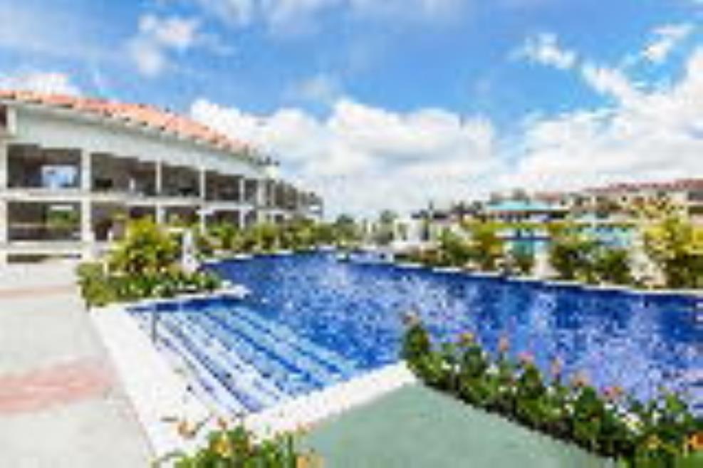 Las Camelias_Exterior_piscina_nueva-1.jpg