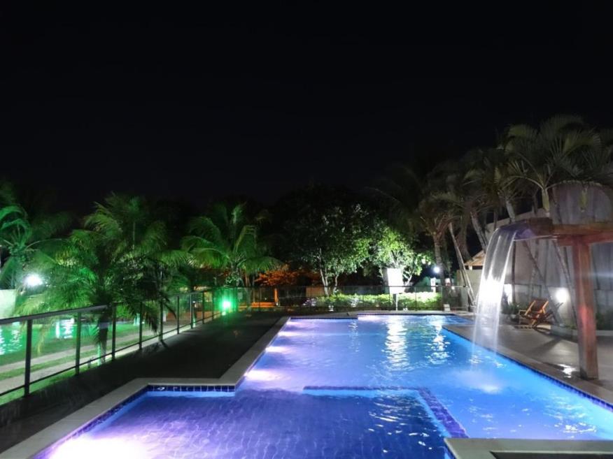 piscina noturna 2.jpeg