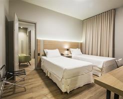 Quarto Luxo com 2 Camas de Solteiro