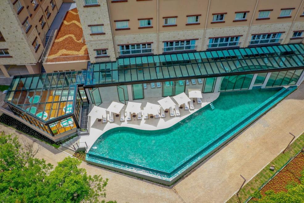 foto aerea piscina.jpg