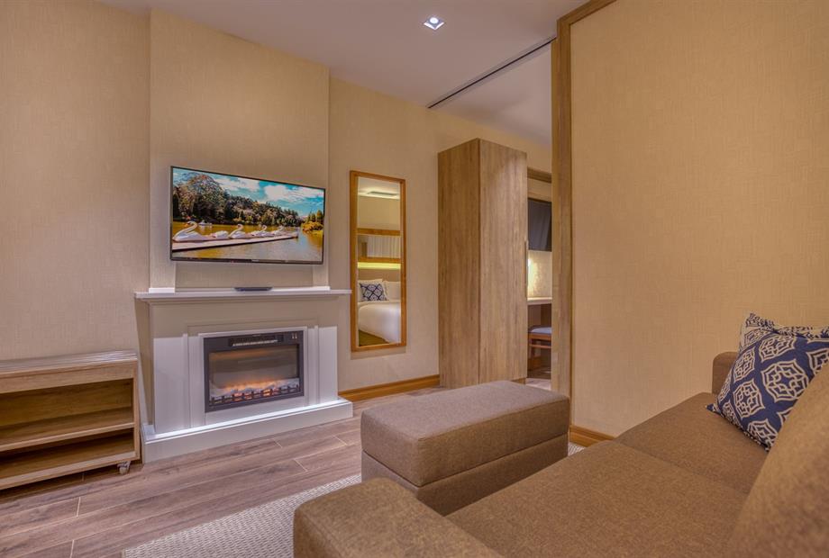 Apto Superior sala + lareira 02 - reduzida (1).jpg