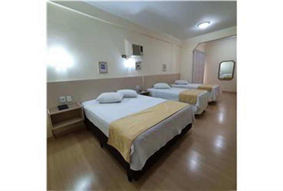 Quarto Quadruplo.jpg