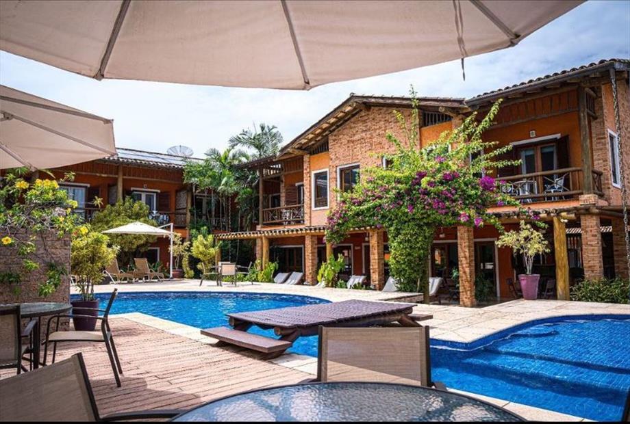 vista piscina ombrelone.jpg