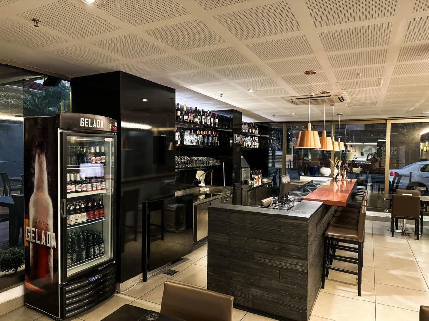 bar-2.jpg