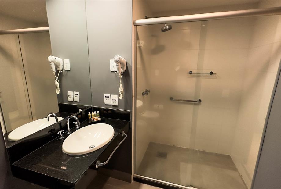 banheiro club casal 2.jpg