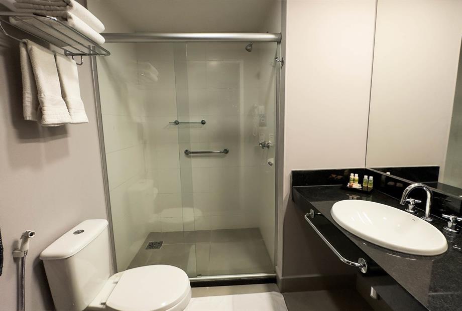 banheiro superior 2 camas 4.jpg