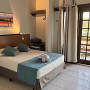Quarto Duplo