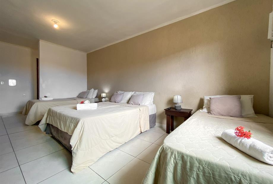 2-img_3332 (1) (1).jpg