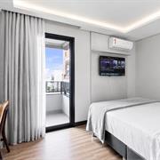 APARTAMENTO FAMÍLIA LUXO