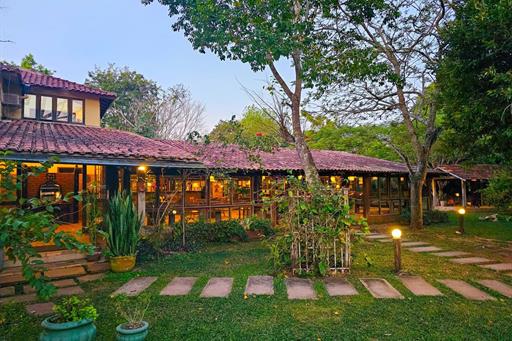 hotel santa esmeralda 070 receptivo.jpg