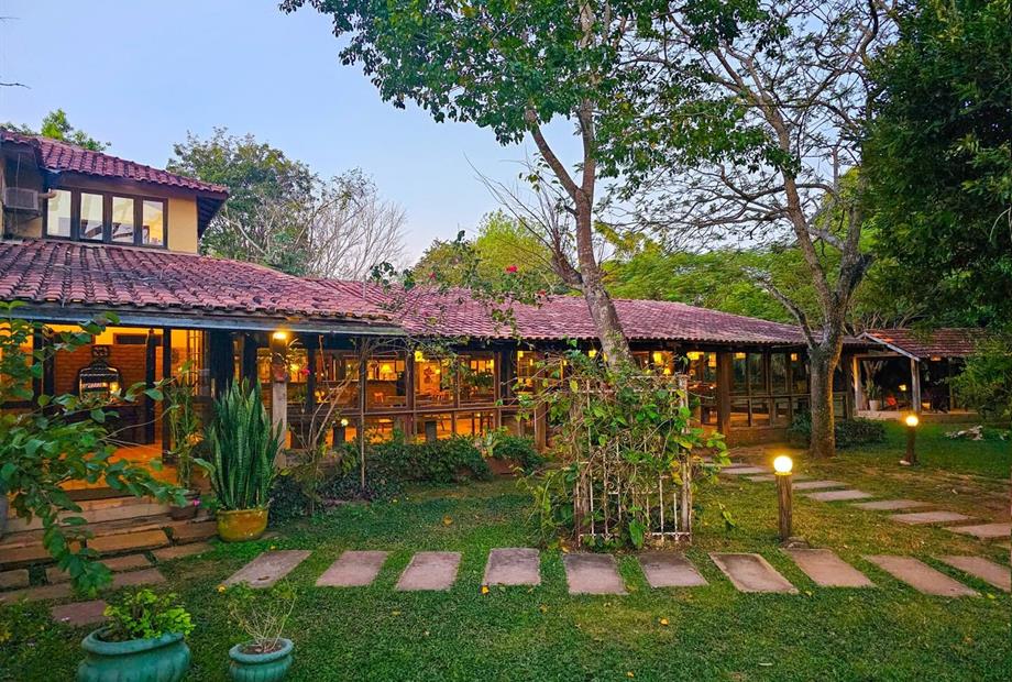 hotel santa esmeralda 070 receptivo.jpg