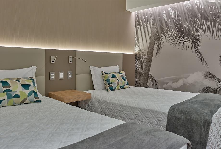 Superior Twin (10).jpg