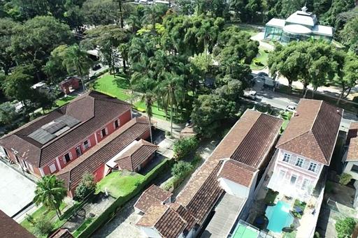 hotel vista de cima.jpg