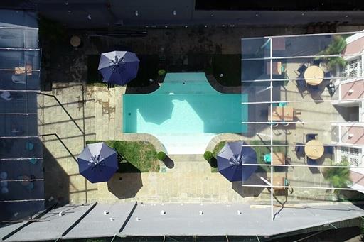 piscina vista de cima.jpg