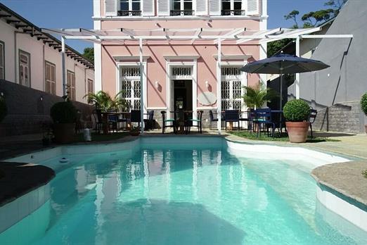 piscina vista embaixo.jpg