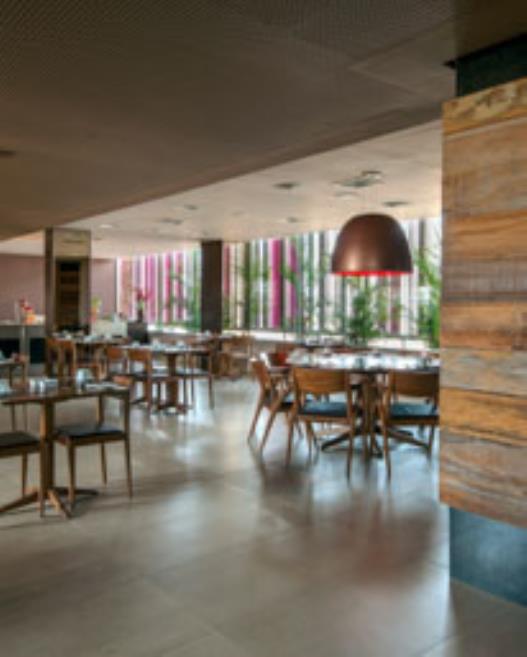 Denali Hotel - Restaurante Mesa Redonda.jpg