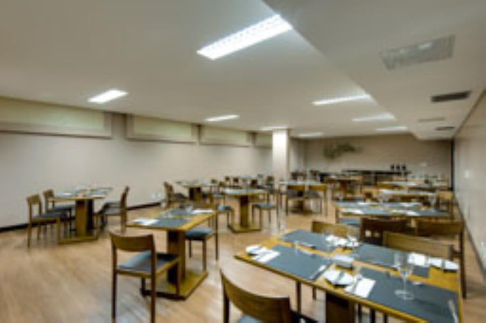 Denali Hotel - Sala de Eventos Banquete.jpg