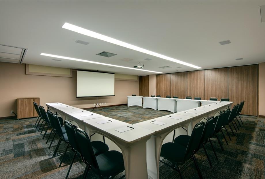 Denali Hotel - Sala de Eventos U.jpg