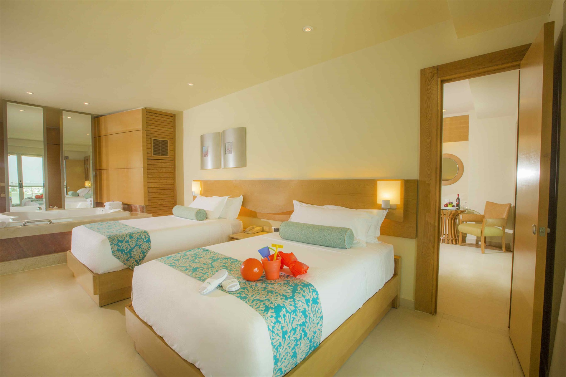 Family Deluxe - Family Room 3.jpg