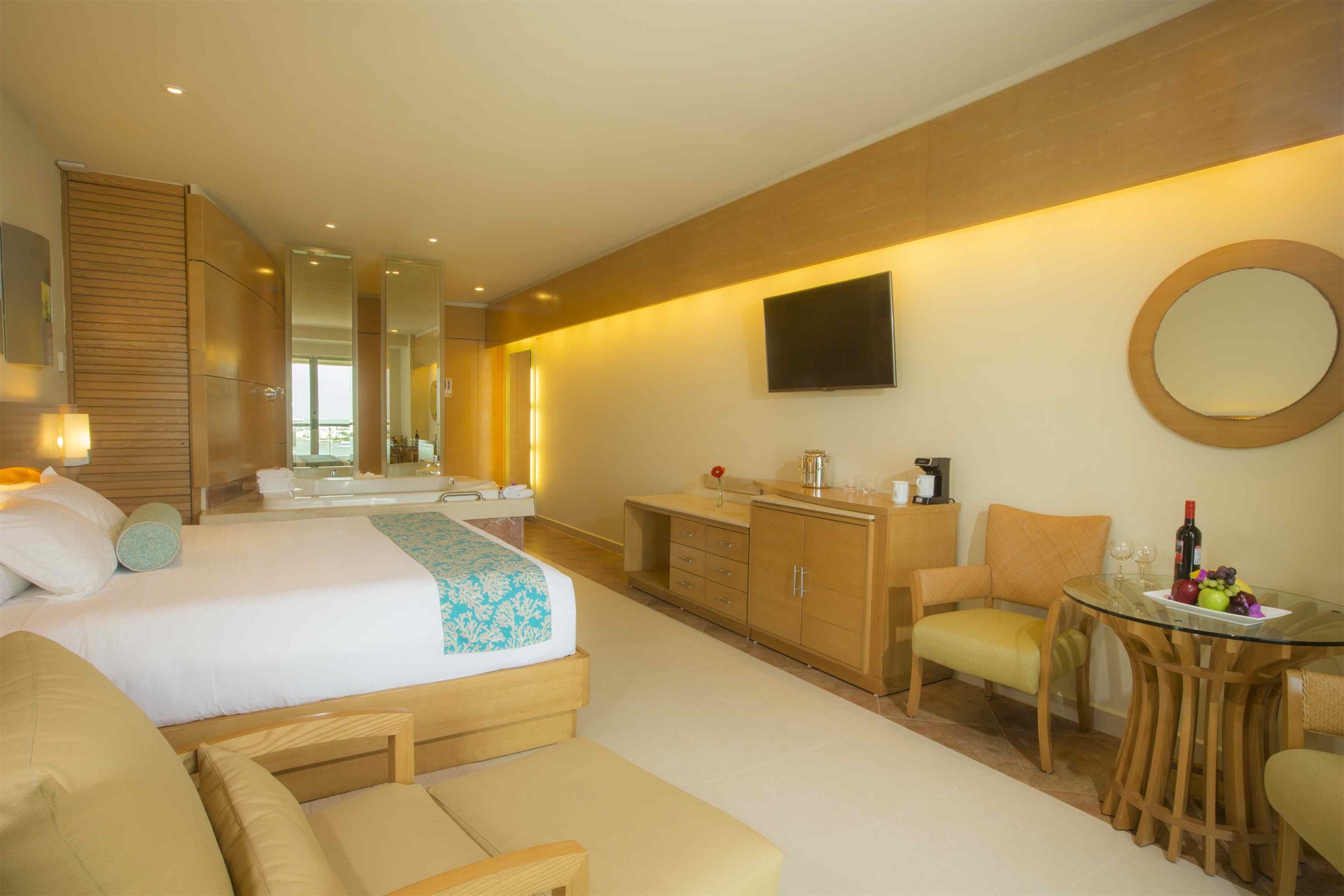 Family Deluxe - Family Room 4.jpg