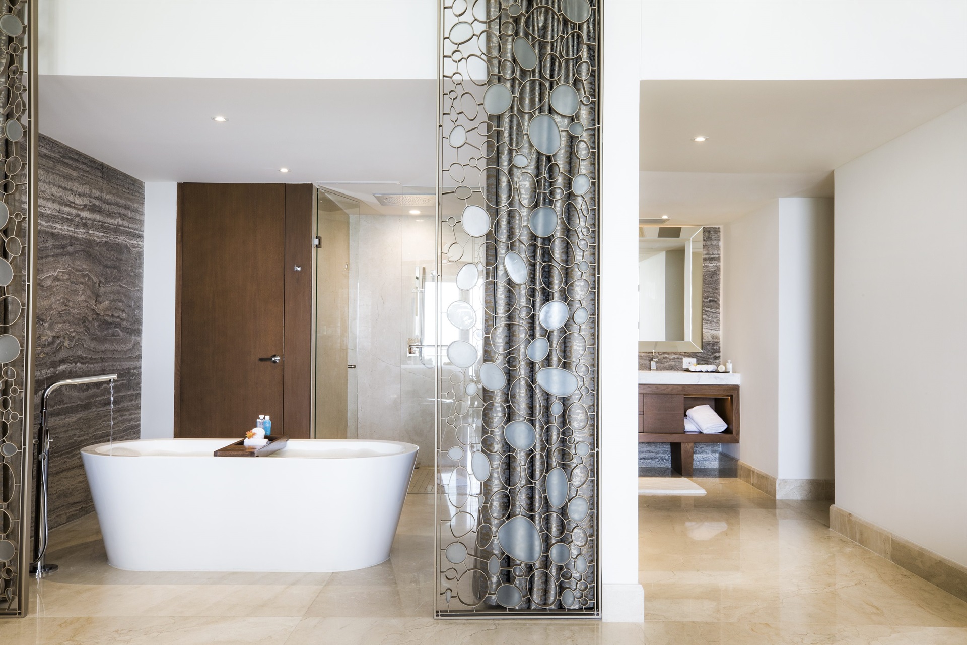 Royale Governor Suite. - Governor Suite 3.jpg