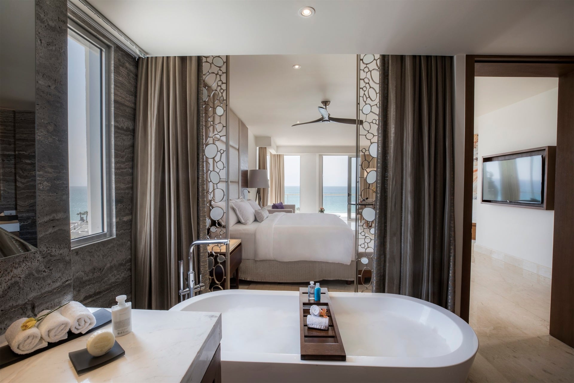 Royale Junior Suite. - Junior Suite 1.jpg