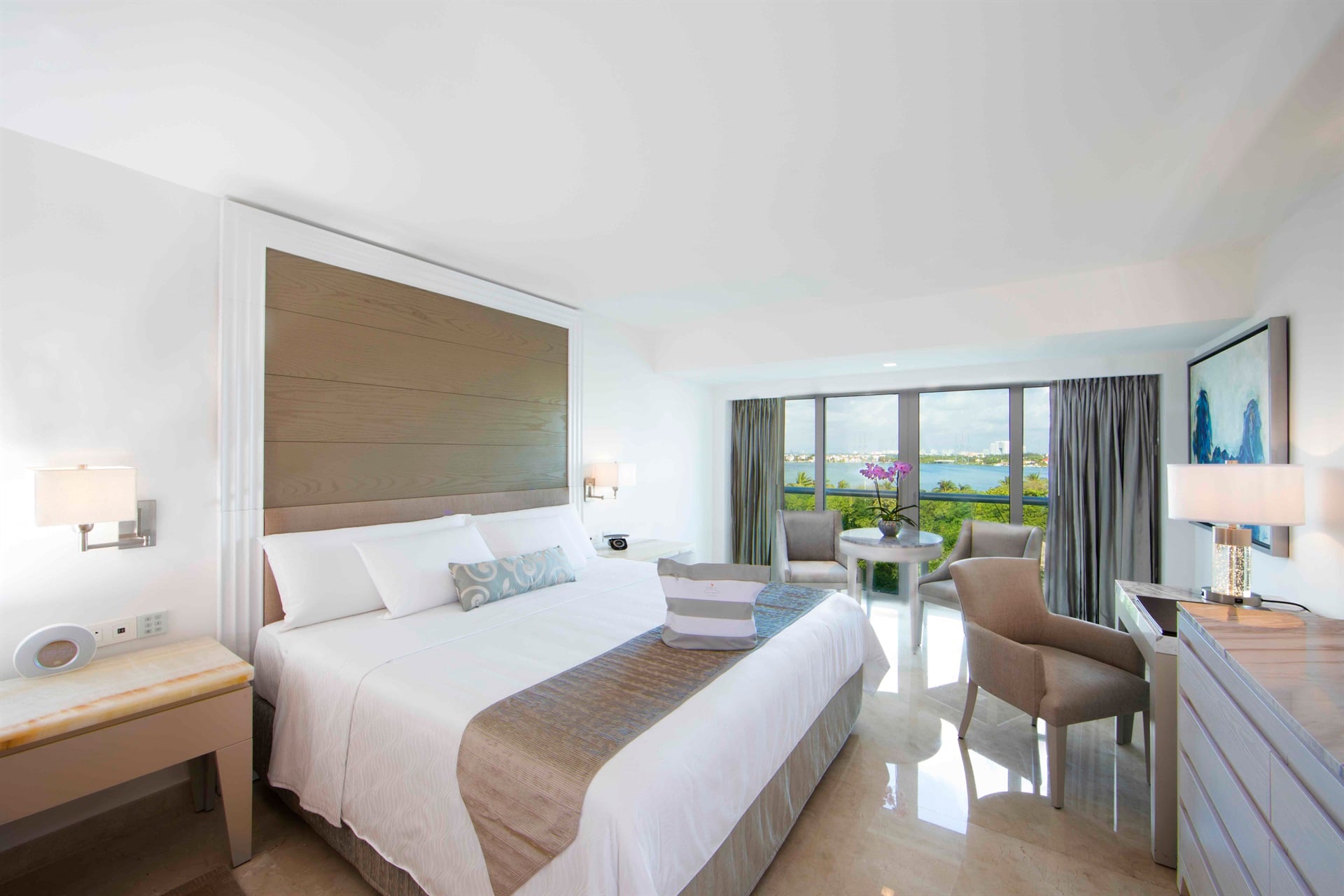 Royale Deluxe - Lagoon View - Lagoon View.jpg