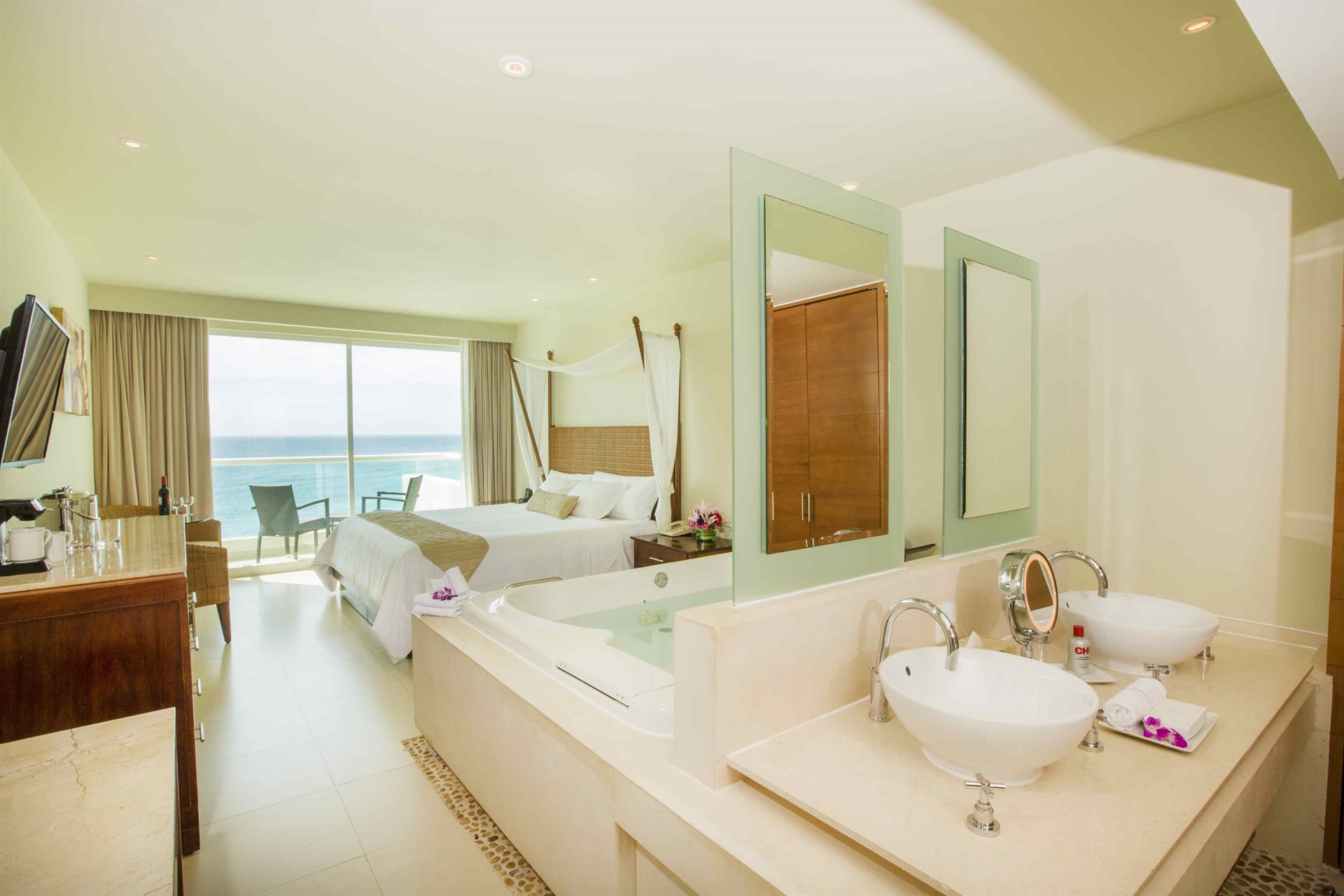 Superior Deluxe - Ocean View - Superior Deluxe Ocean View 2.jpg