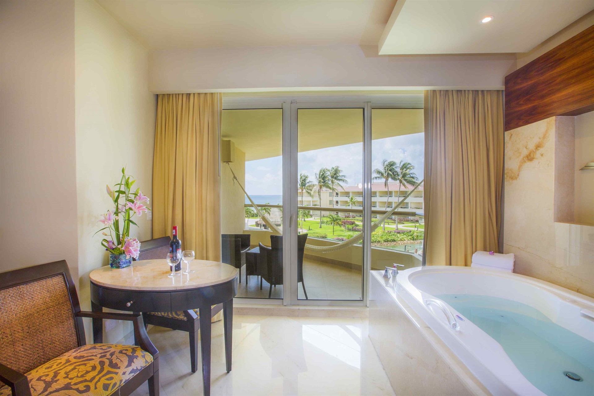 Superior Deluxe - Ocean View - Ocean View 2.jpg